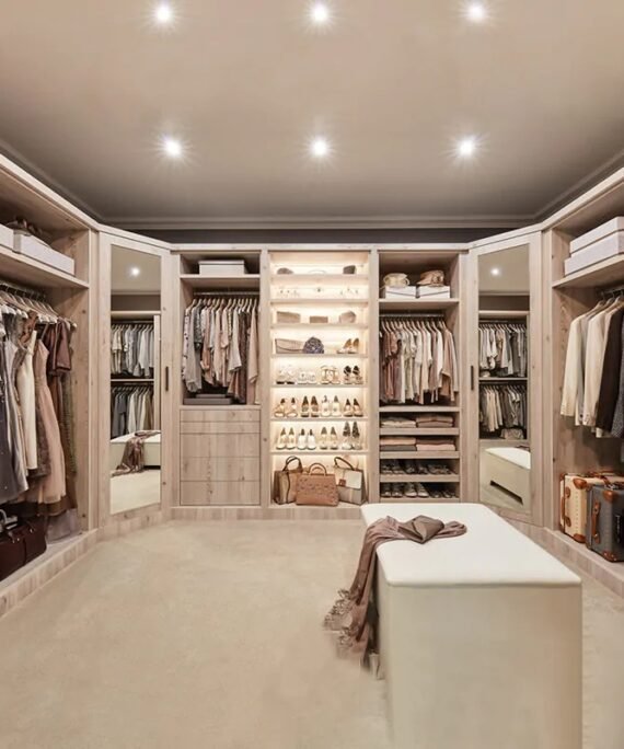 Luxury Customized U-Shaped Wardrobe
